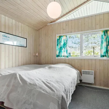 3 Bedroom Lovely In Casa de Férias Knebel