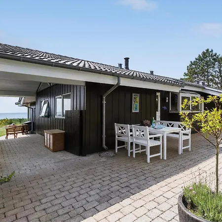 3 Bedroom Lovely In