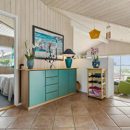 3 Bedroom Lovely In * Knebel