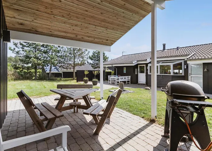 Feriehus 3 Bedroom Lovely In *