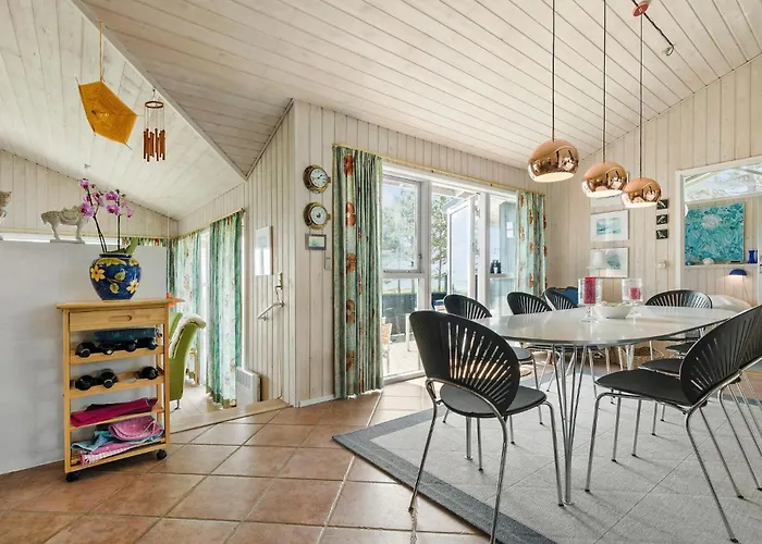 3 Bedroom Lovely In